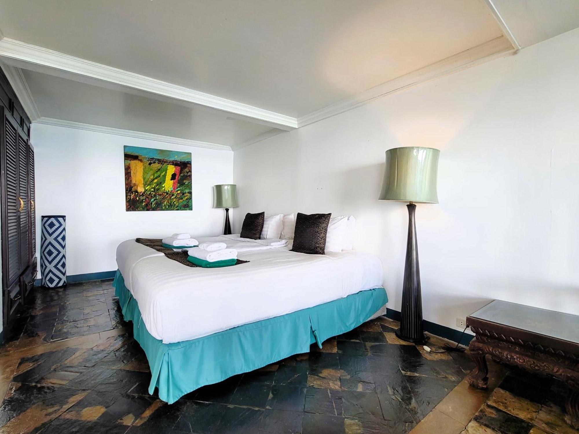 Koh Chang Cliff Beach Resort Room photo
